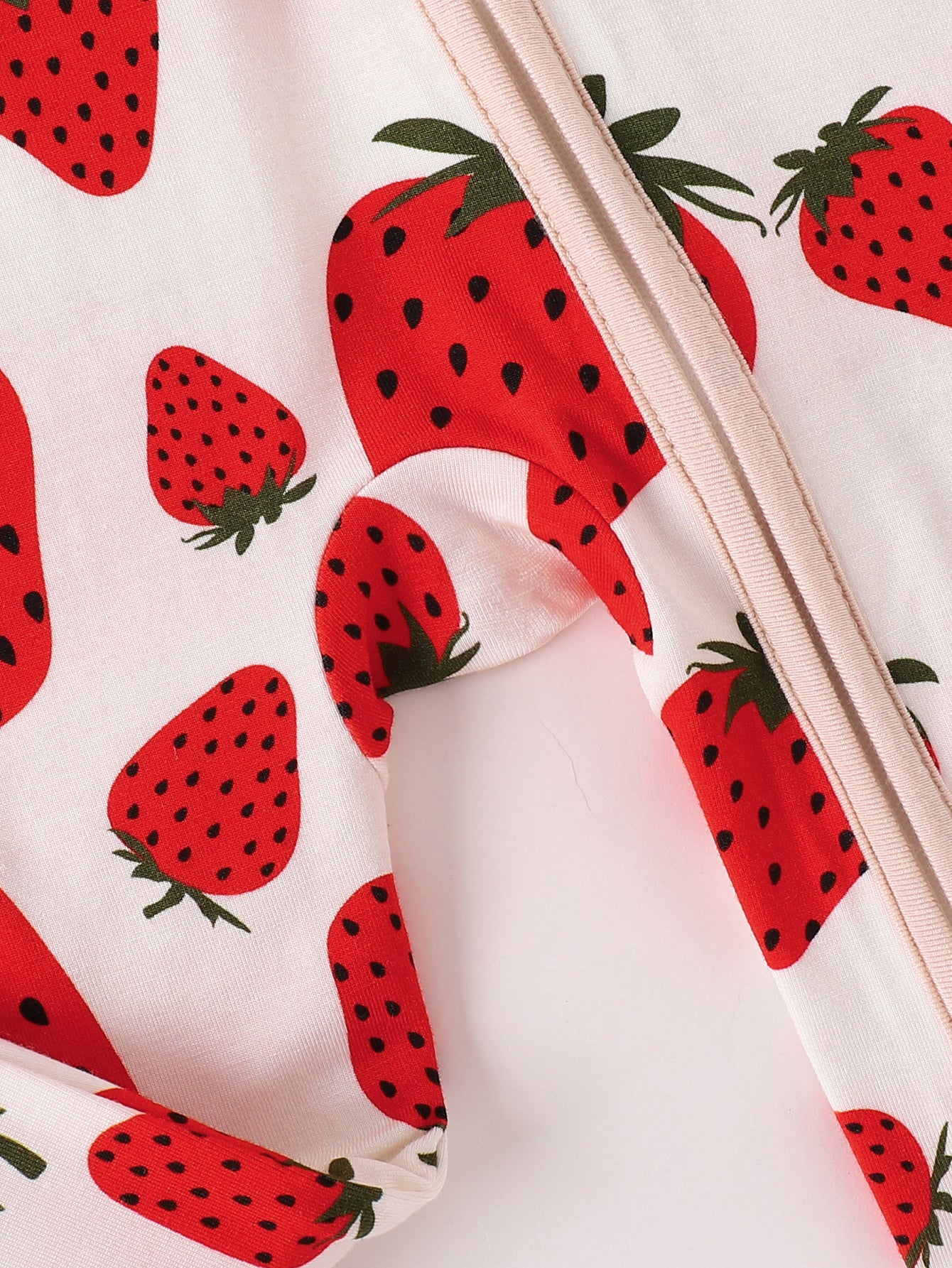 JUNBLEBABY-Strawberry Joy Baby Bamboo Convertible Zipper Romper Pajamas